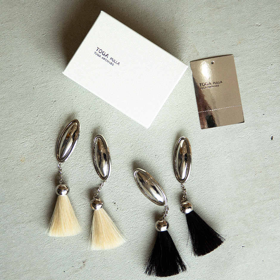 TOGA PULLA＞復刻 Metal fringe earrings | st company online store ...